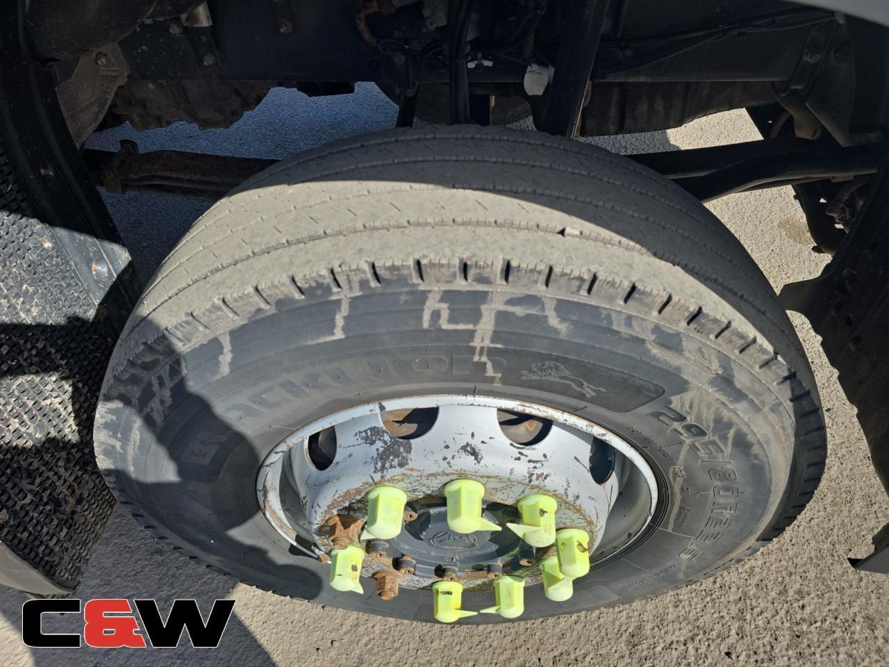 Vehicle image 21